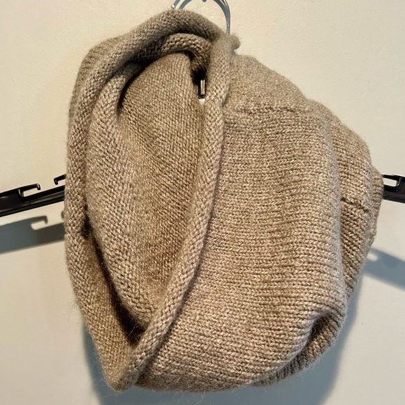 Universal Thread Accessories - Universal Thread Soft Infinity Chunky Scarf Green